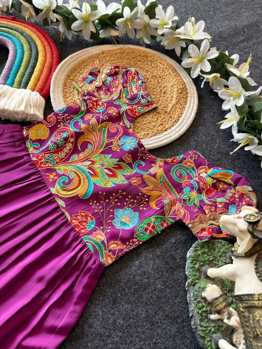 Viscose Natural Crepe Position Printed Gown - Purple